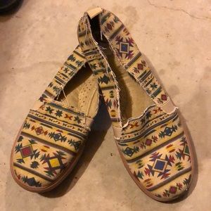 Comfy flat shoes